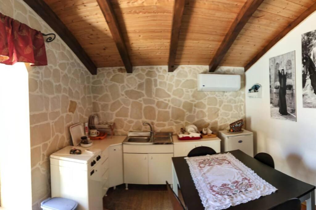Villa Neli, Palazzolo Acreide, Siracusa, Hot Tub, Wi-Fi & Parking Exterior photo