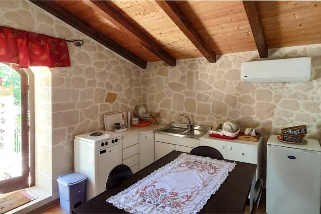 Villa Neli, Palazzolo Acreide, Siracusa, Hot Tub, Wi-Fi & Parking Exterior photo
